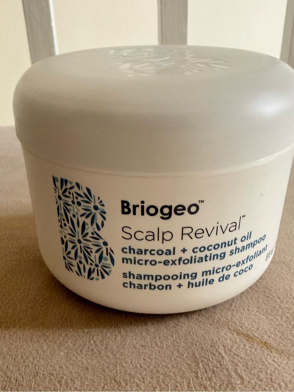Briogeo Scalp Revival Micro-Exfoliating Shampoo - White & Blue Accents